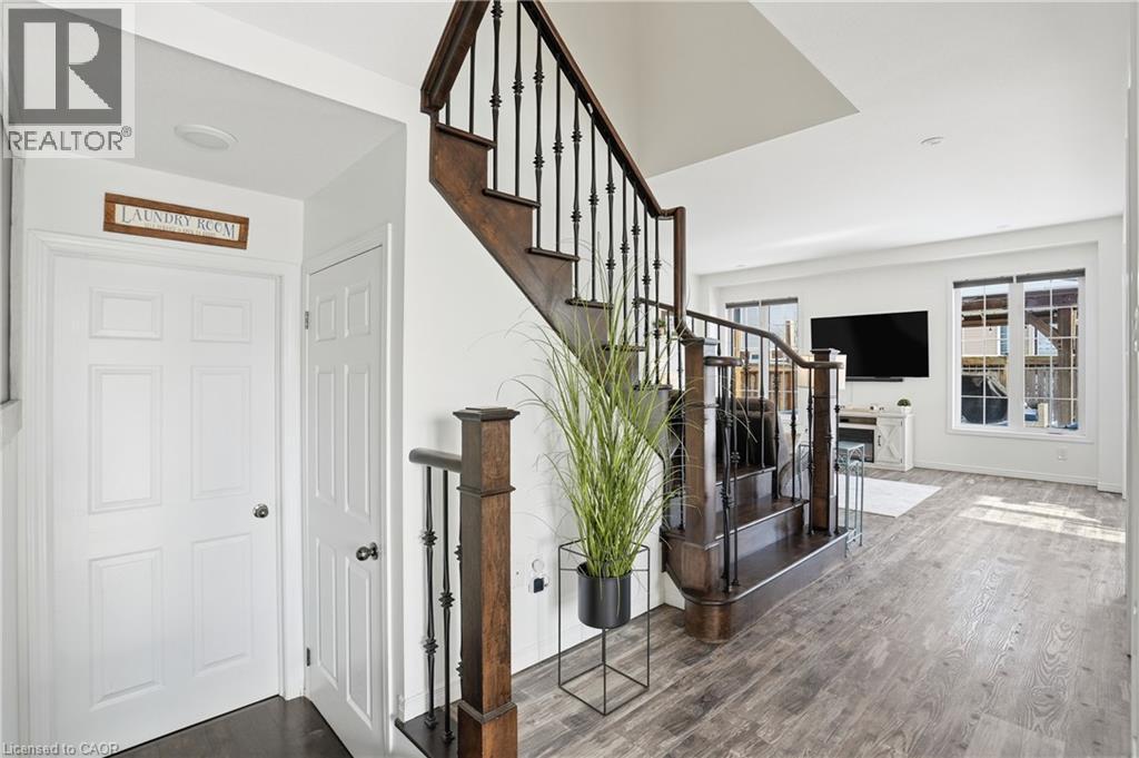 211 Odonnel Drive, Binbrook, Ontario  L0R 1C0 - Photo 8 - 40800990