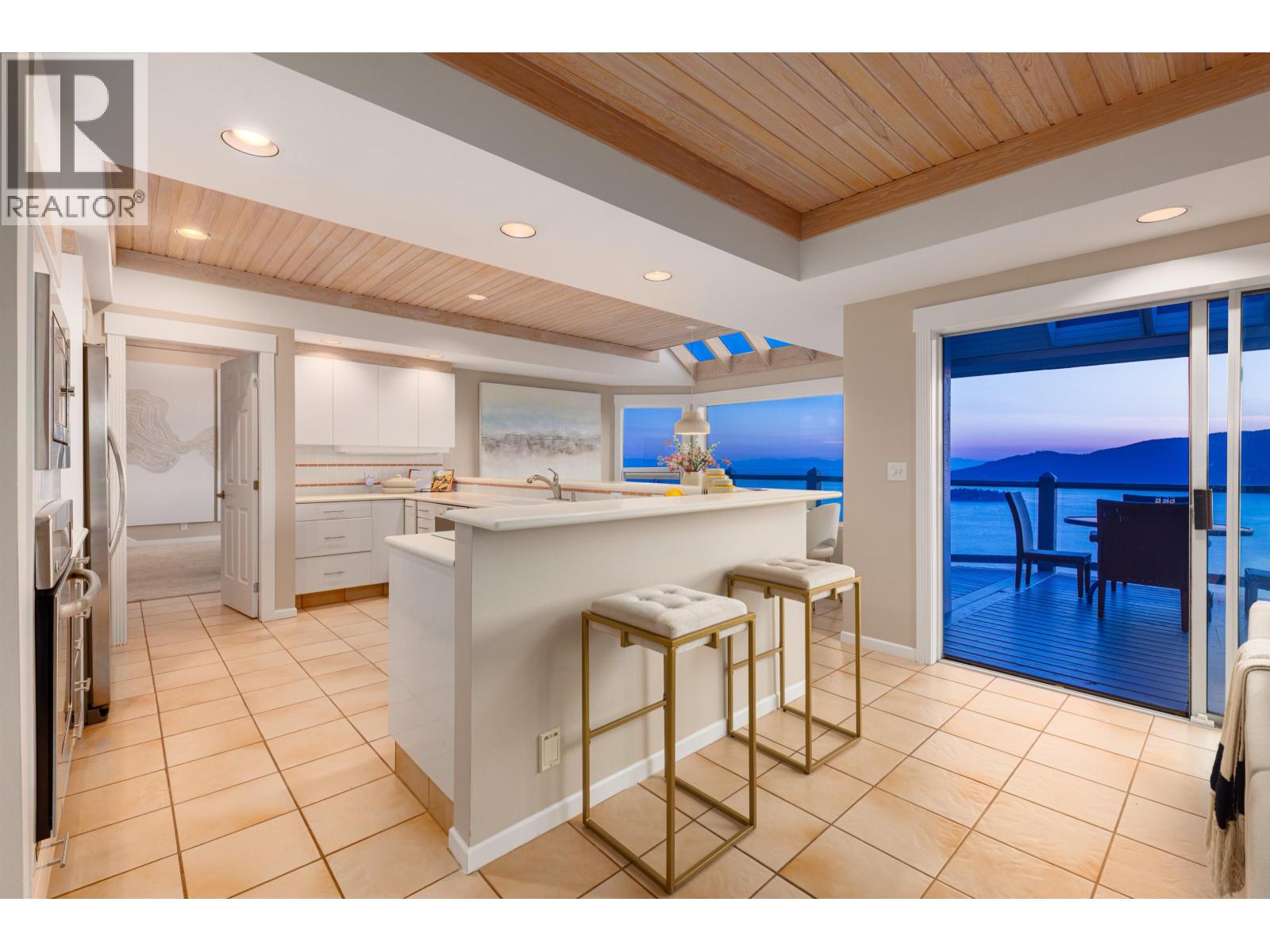 5433 Monte Bre Place, West Vancouver, British Columbia  V7W 3A8 - Photo 11 - R3083305