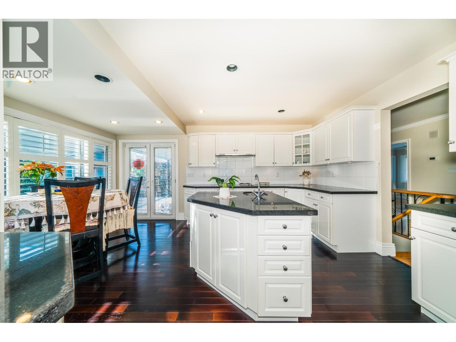 4824 Fairlawn Drive, Burnaby, British Columbia  V5C 3R8 - Photo 7 - R3083306