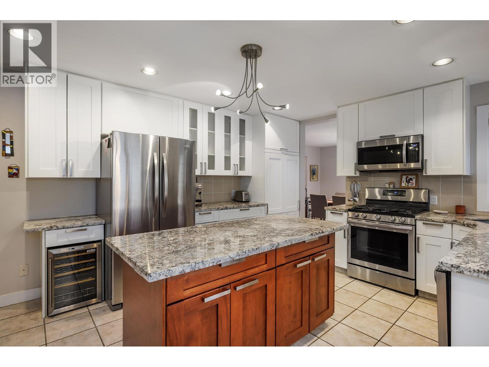 2761 Olalla Road, West Kelowna, British Columbia  V1Z 2B1 - Photo 6 - 10373573