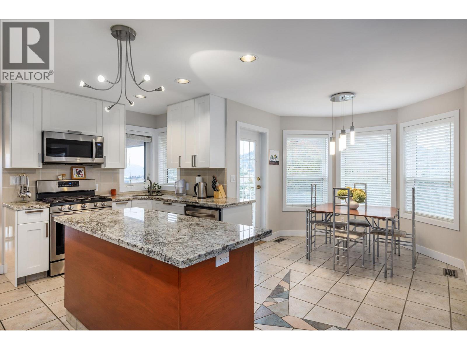 2761 Olalla Road, West Kelowna, British Columbia  V1Z 2B1 - Photo 8 - 10373573