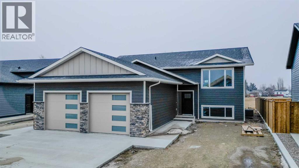 327 9 Street N, Picture Butte, Alberta  T0K 1V0 - Photo 2 - A2274684