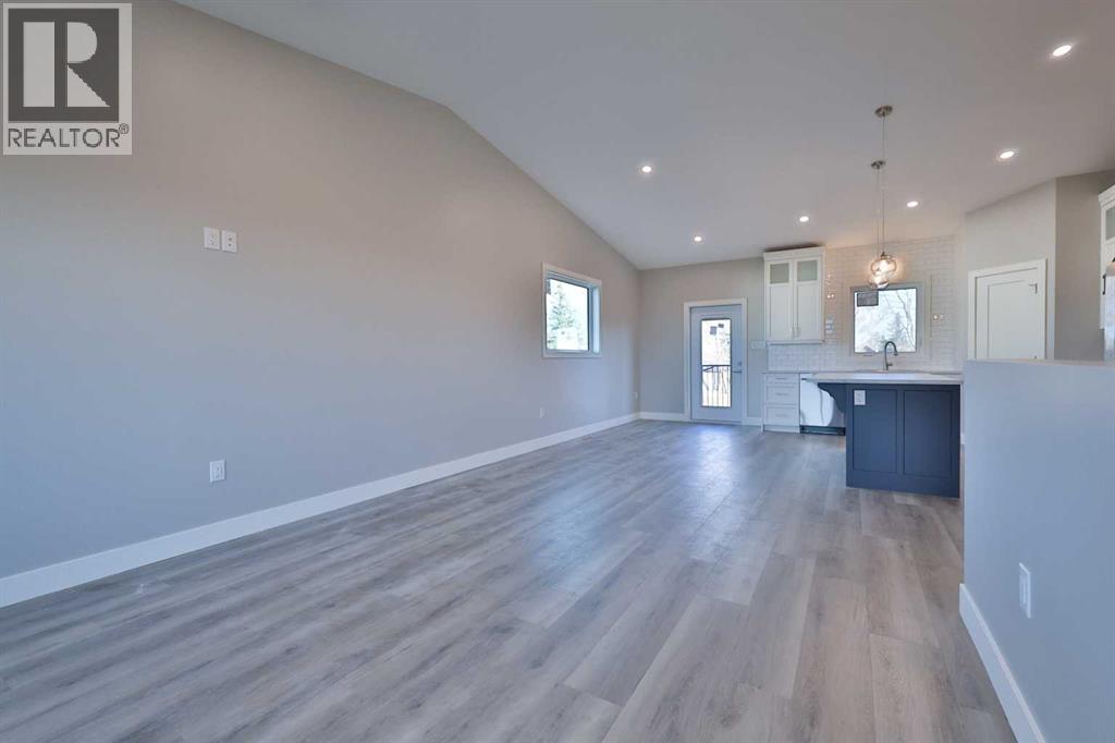 329 9 Street N, Picture Butte, Alberta  T0K 1V0 - Photo 10 - A2274685