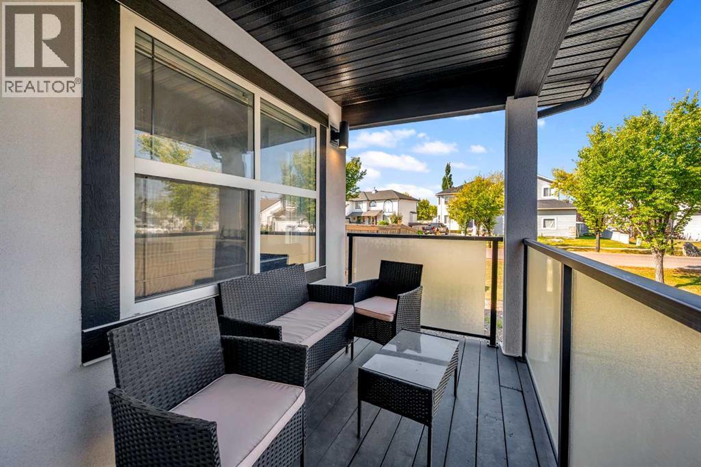 80 Canoe Square Sw, Airdrie, Alberta  T4B 2N6 - Photo 5 - A2275911