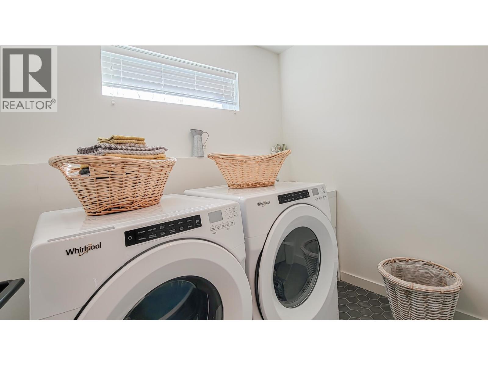 24670 106 Avenue, Maple Ridge, British Columbia  V2W 0A2 - Photo 25 - R3083332