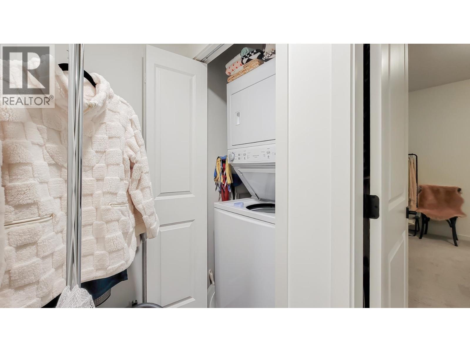 24670 106 Avenue, Maple Ridge, British Columbia  V2W 0A2 - Photo 32 - R3083332