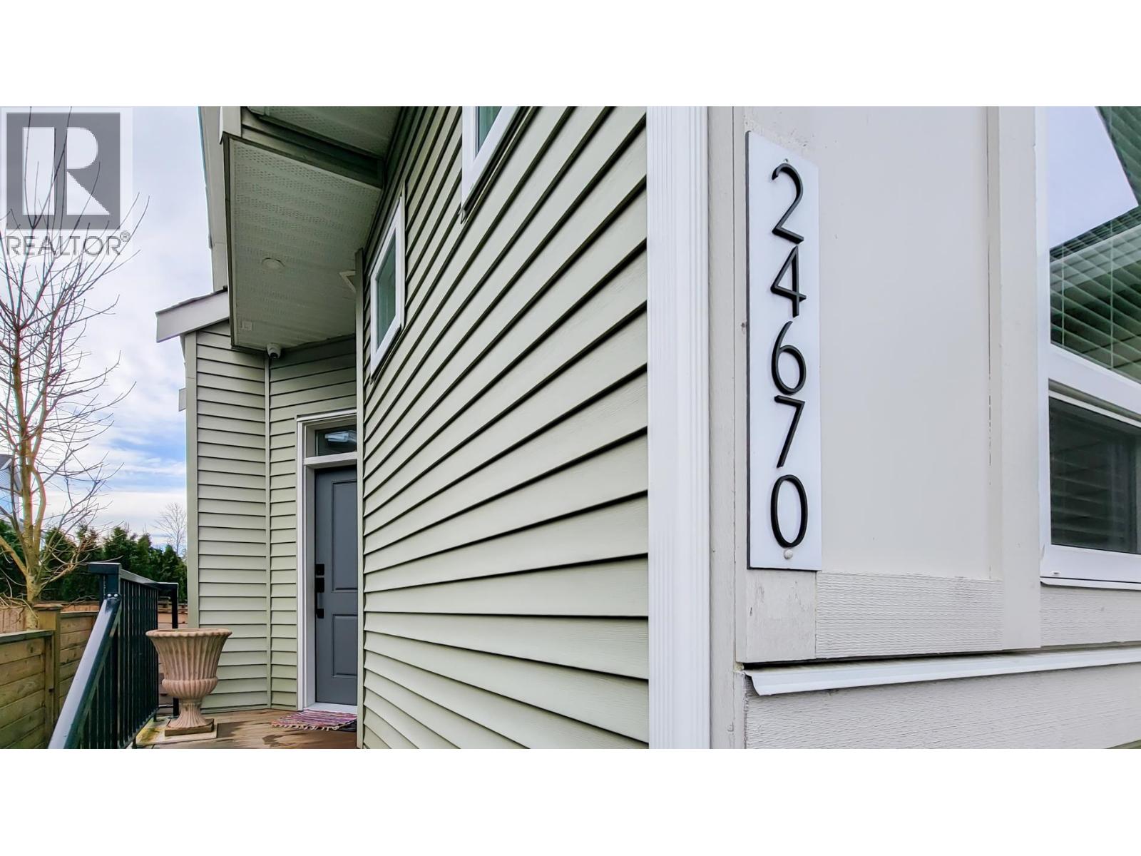 24670 106 Avenue, Maple Ridge, British Columbia  V2W 0A2 - Photo 2 - R3083332