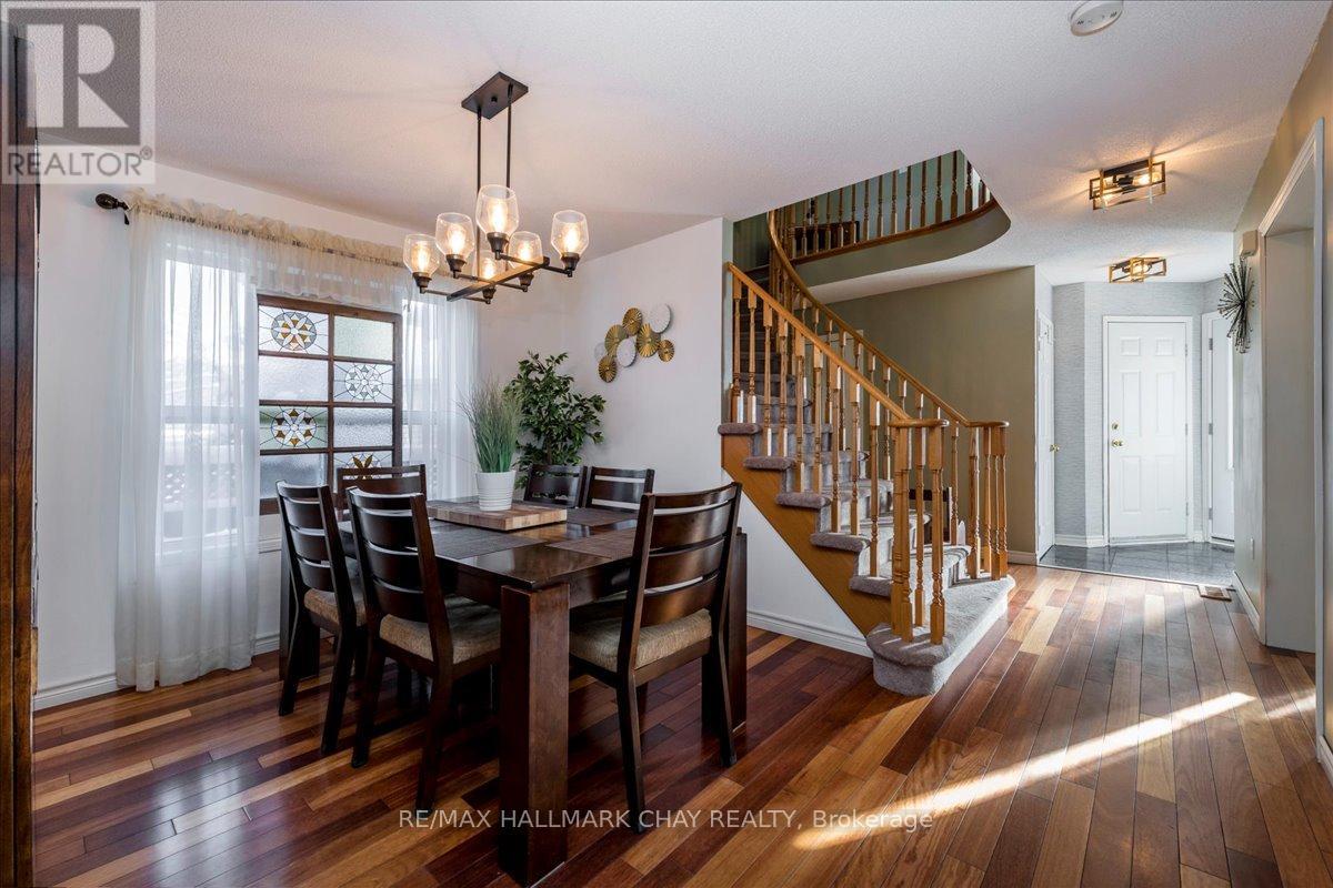 13 Teal Place, Barrie, Ontario  L4N 8W1 - Photo 4 - S12730894