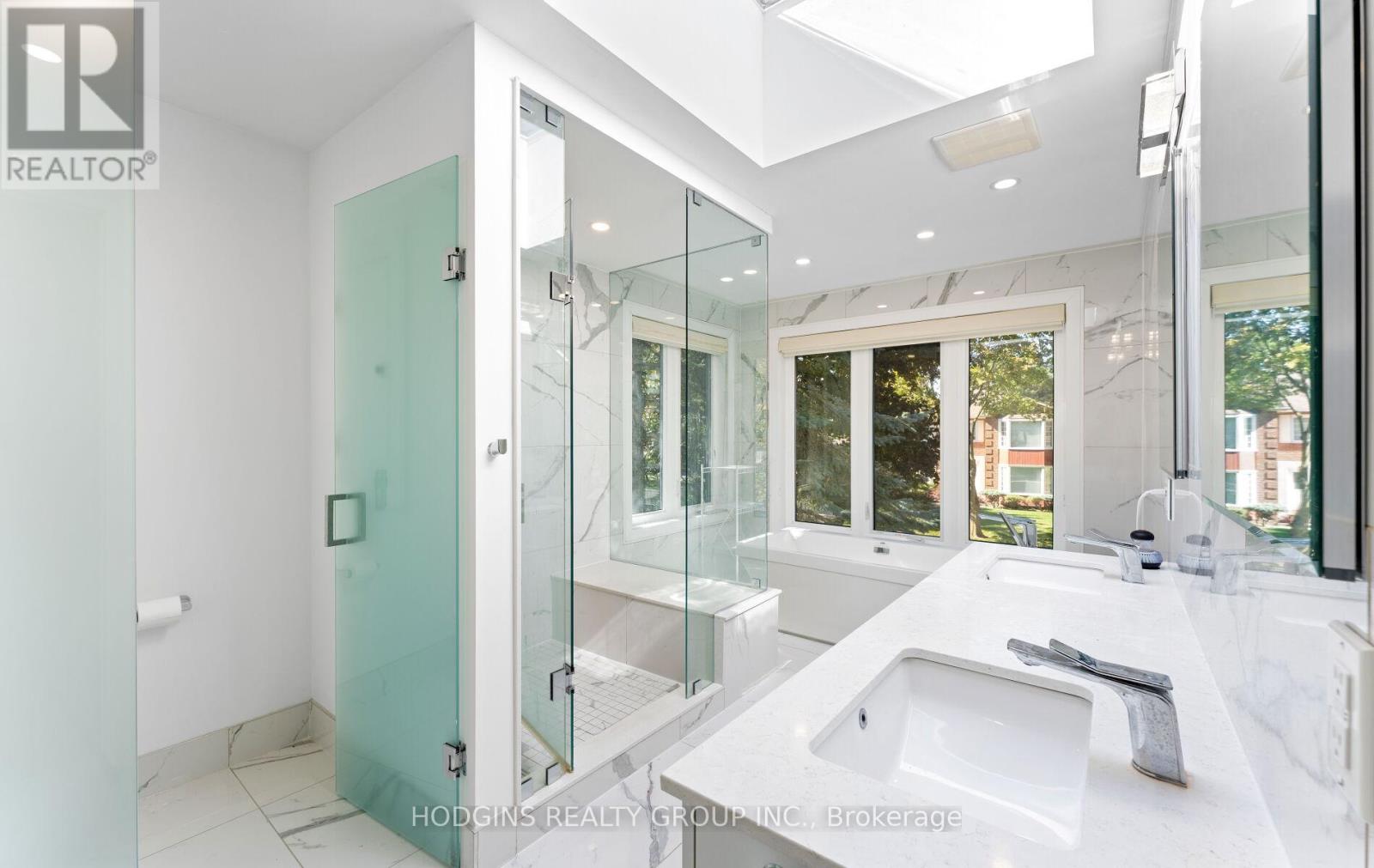 1670 Caverly Court, Mississauga, Ontario  L5L 3L7 - Photo 23 - W12730912