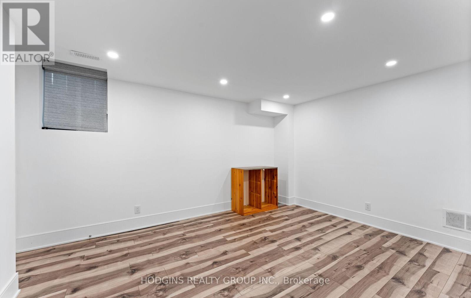 1670 Caverly Court, Mississauga, Ontario  L5L 3L7 - Photo 38 - W12730912