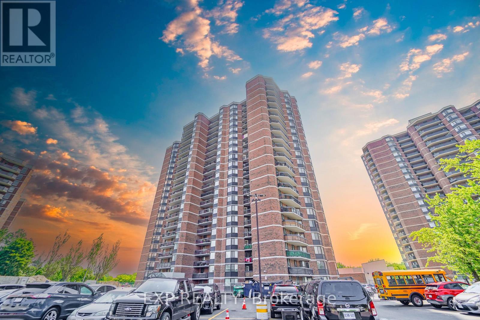 901 - 236 Albion Road, Toronto, Ontario  M9W 6A6 - Photo 1 - W12730914