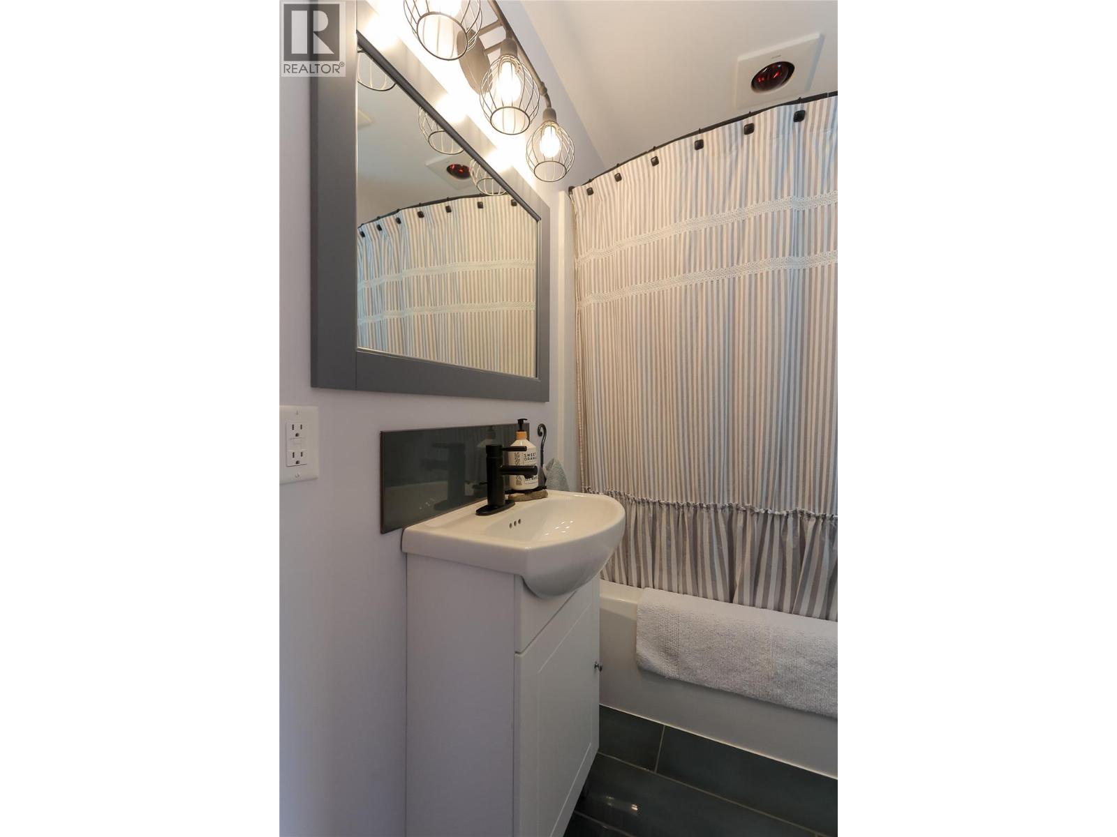 300 Richie Road, Rossland, British Columbia V0G 1Y0 - Photo 47 - 10372252