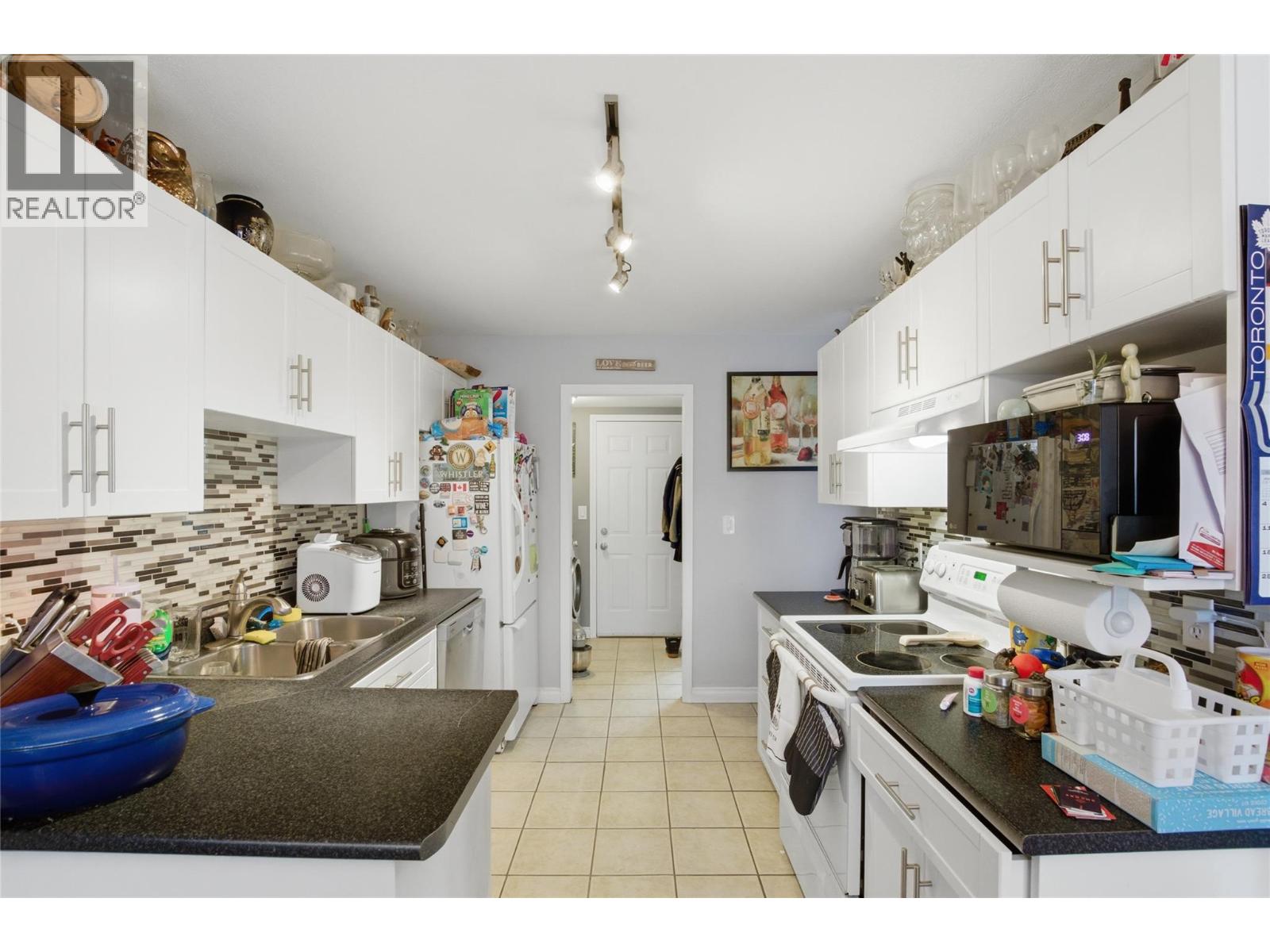 1750 Mckinley Court Unit# 12, Kamloops, British Columbia  V2E 2N6 - Photo 6 - 10373754