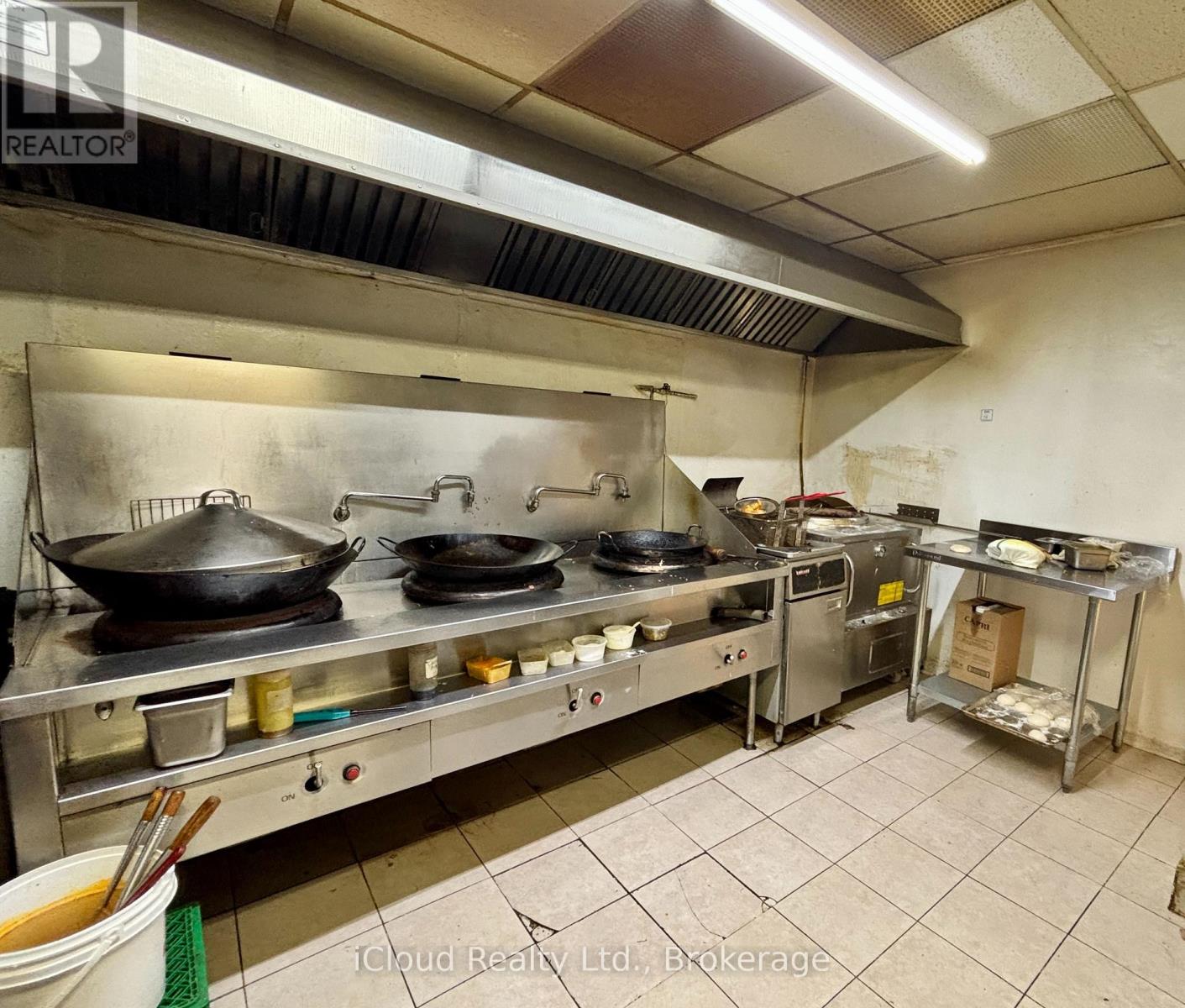 182 King Street, Welland, Ontario  L3B 3J5 - Photo 5 - X12730904