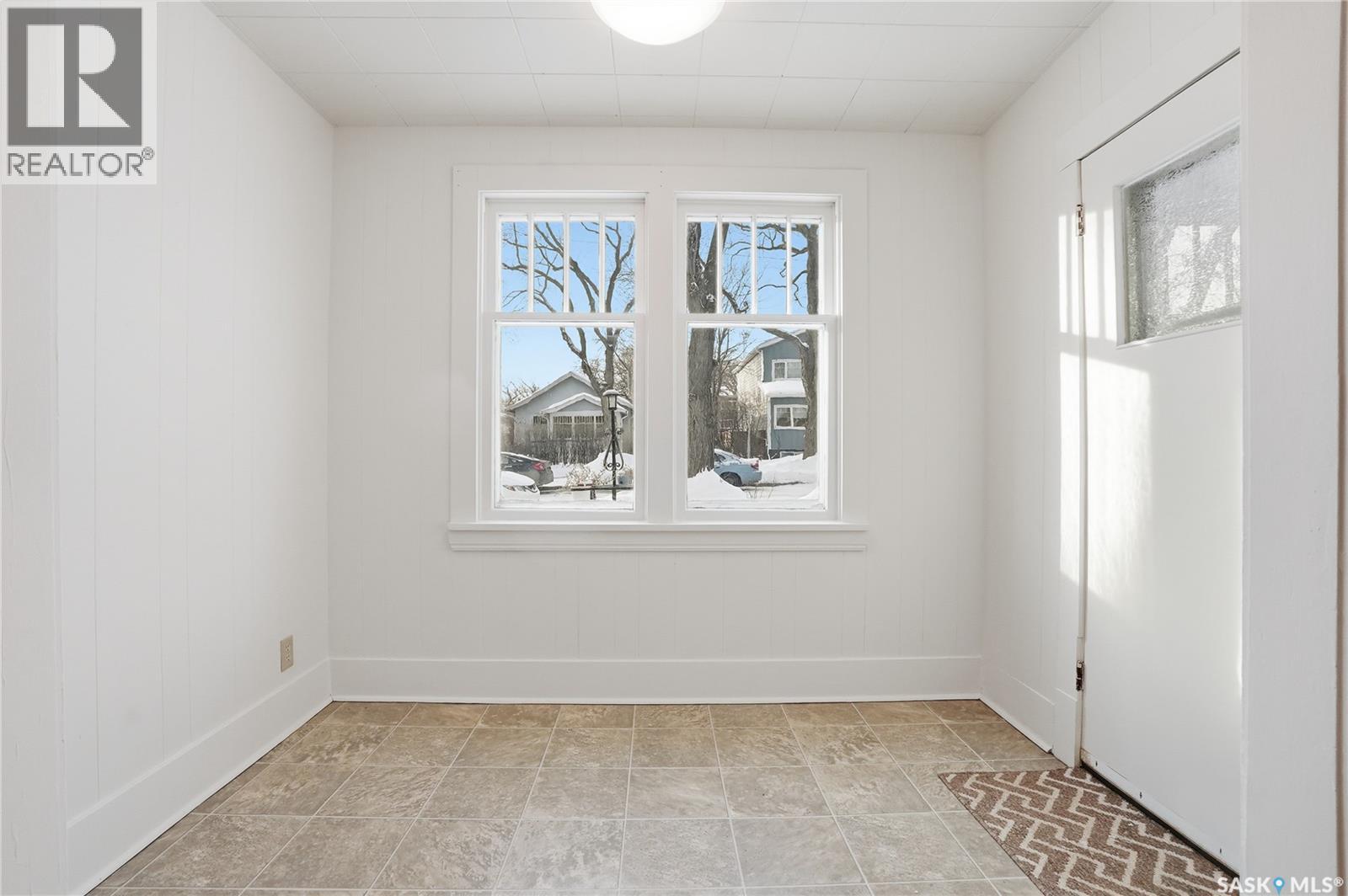 912 5th Avenue N, Saskatoon, Saskatchewan  S7K 2S1 - Photo 3 - SK027341