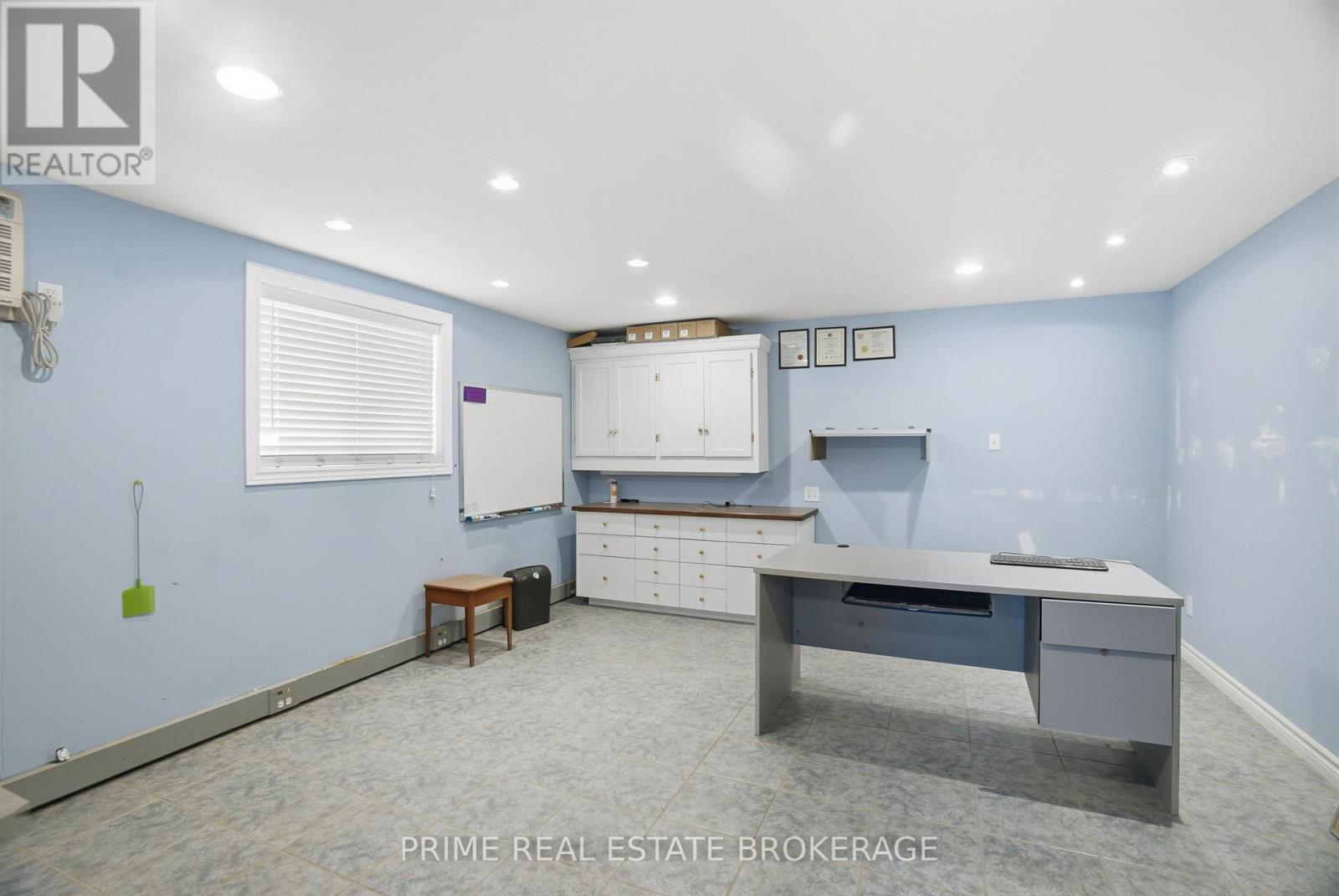 40987 Kirkton Road, South Huron, Ontario  N0M 1S5 - Photo 37 - X12730576