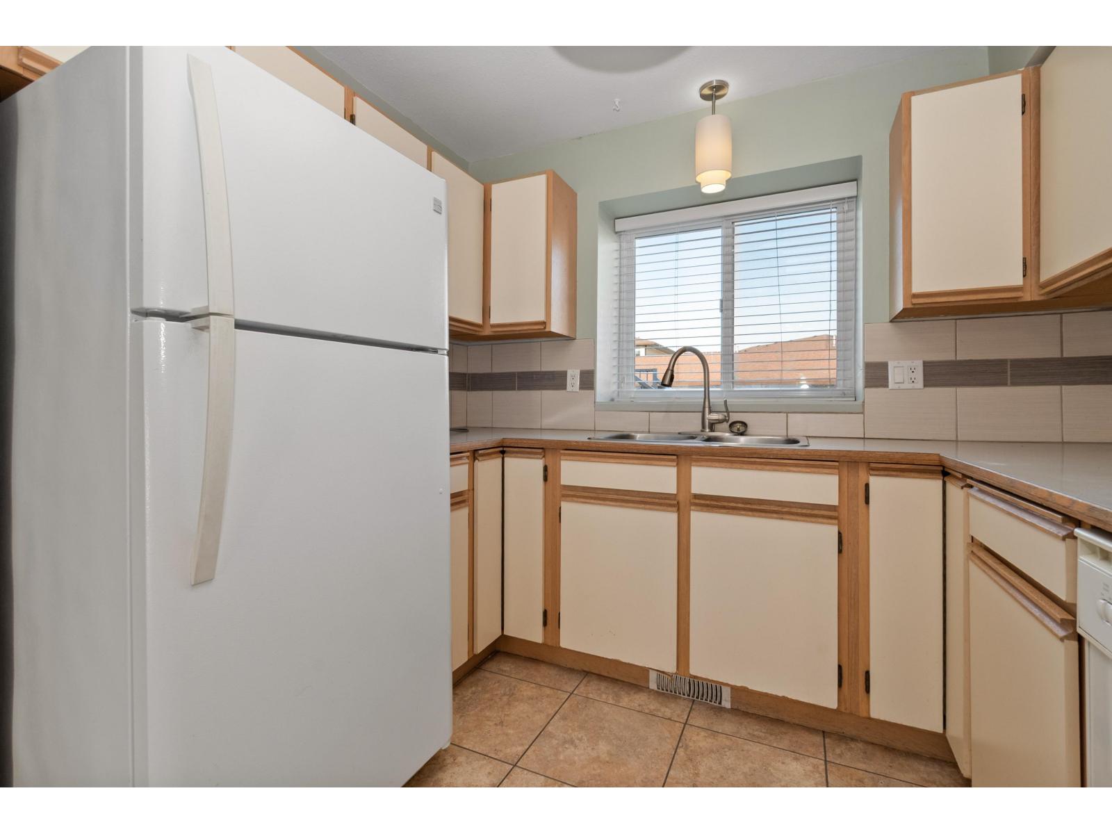 25 45640 Storey Avenue, Sardis West Vedder, Chilliwack, British Columbia V2R 3C5 - Photo 12 - R3083208