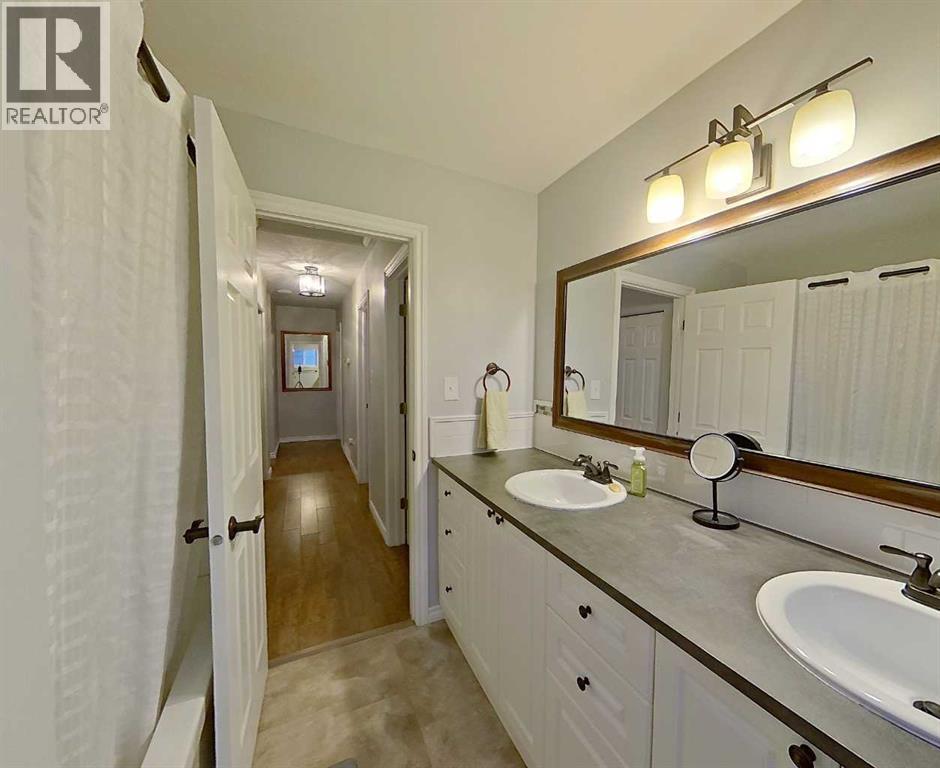 605 6 Avenue Ne, Slave Lake, Alberta  T0G 2A2 - Photo 12 - A2273728