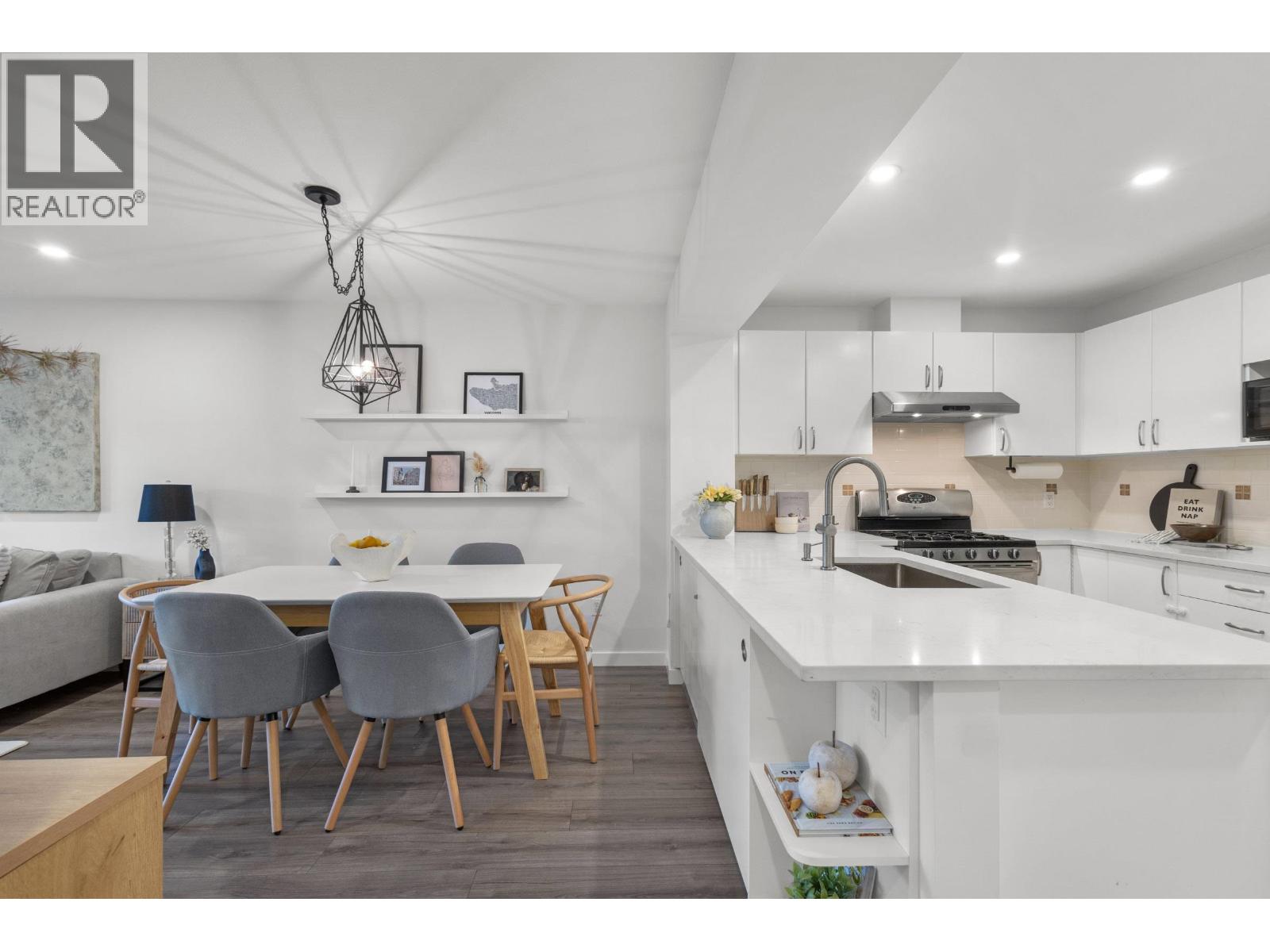 201 200 Klahanie Drive, Port Moody, British Columbia  V3H 5K7 - Photo 7 - R3083158