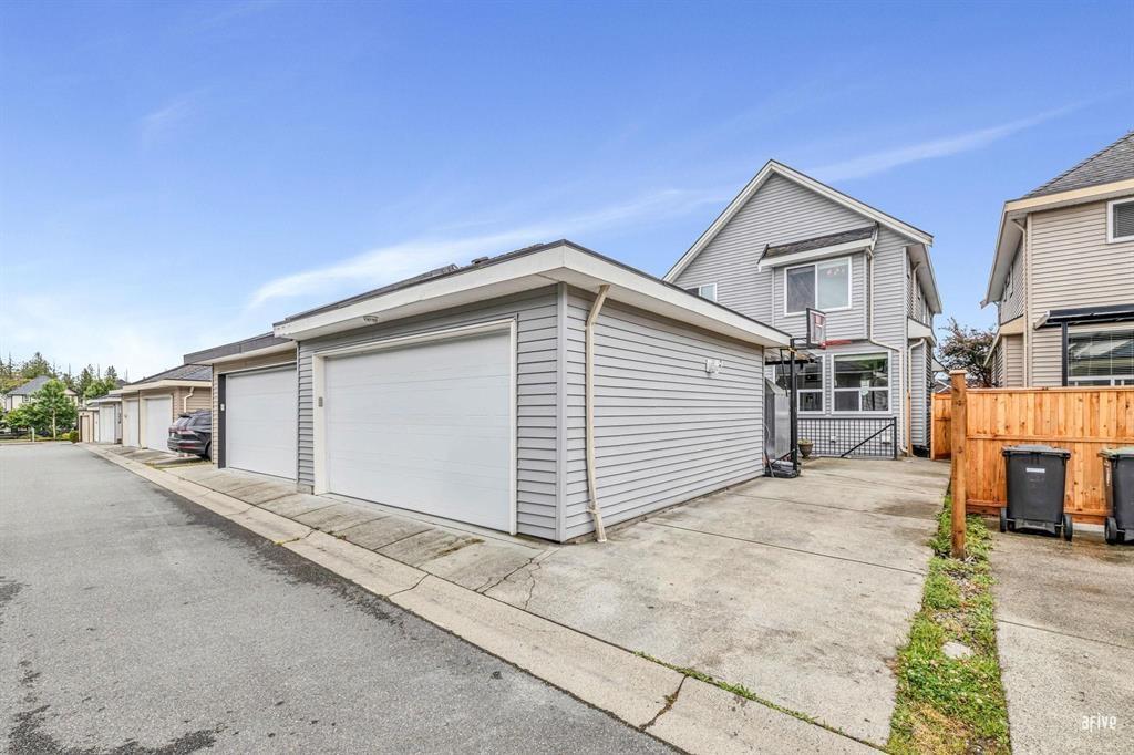 21037 77 Avenue Avenue, Langley, British Columbia  V2Y 0L1 - Photo 33 - R3082872