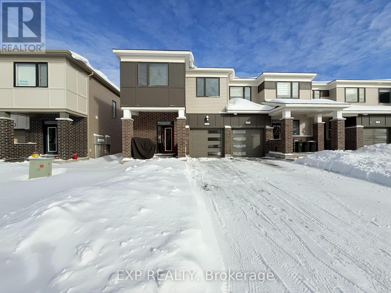 634 Allied Mews, Ottawa, Ontario K2S 3A1 - Photo 2 - X12731012