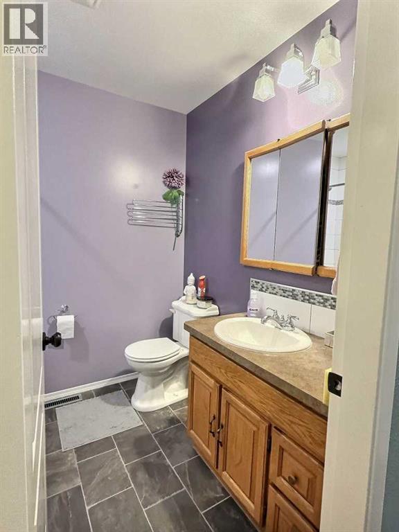 13 Aspen Crescent, Jasper, Alberta  T0E 1E0 - Photo 12 - A2281834