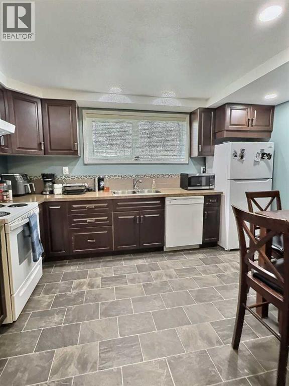 13 Aspen Crescent, Jasper, Alberta  T0E 1E0 - Photo 24 - A2281834