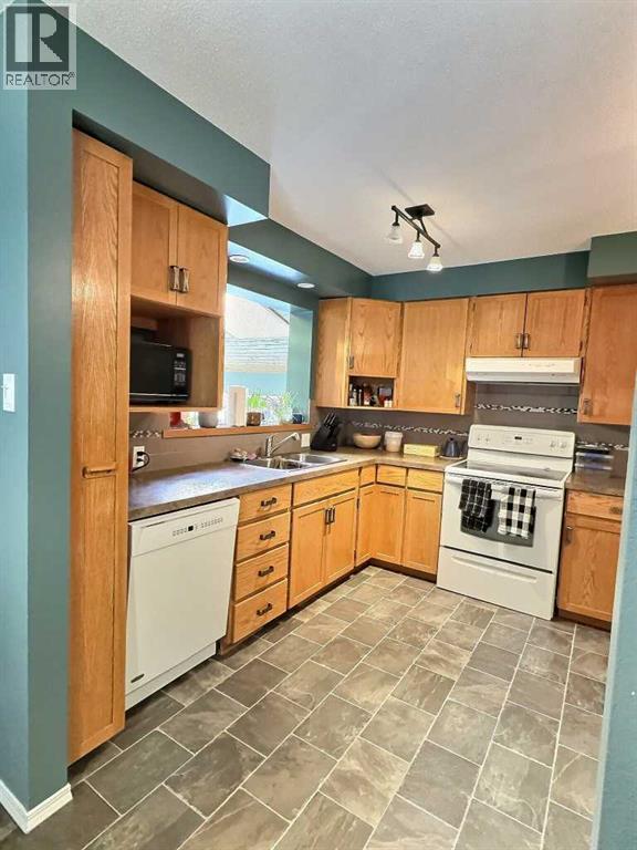 13 Aspen Crescent, Jasper, Alberta  T0E 1E0 - Photo 7 - A2281834