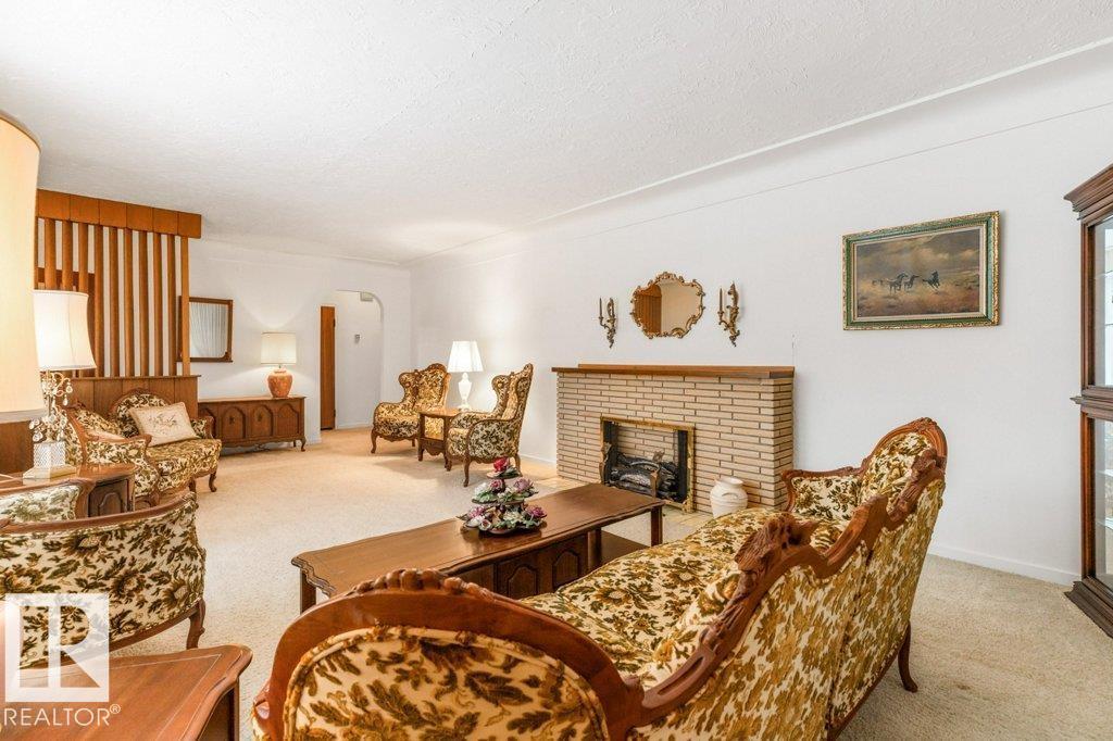 8810 93 St Nw, Edmonton, Alberta  T6C 3T1 - Photo 16 - E4470919