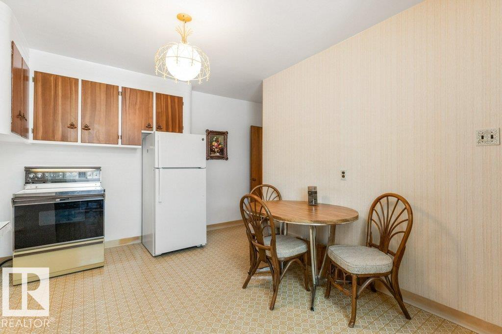 8810 93 St Nw, Edmonton, Alberta  T6C 3T1 - Photo 18 - E4470919