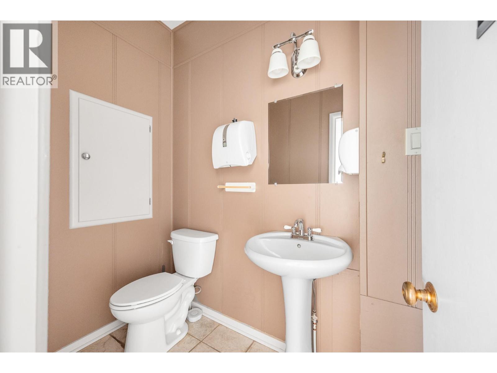 3311 30 Street, Vernon, British Columbia  V1T 2C9 - Photo 11 - 10371045