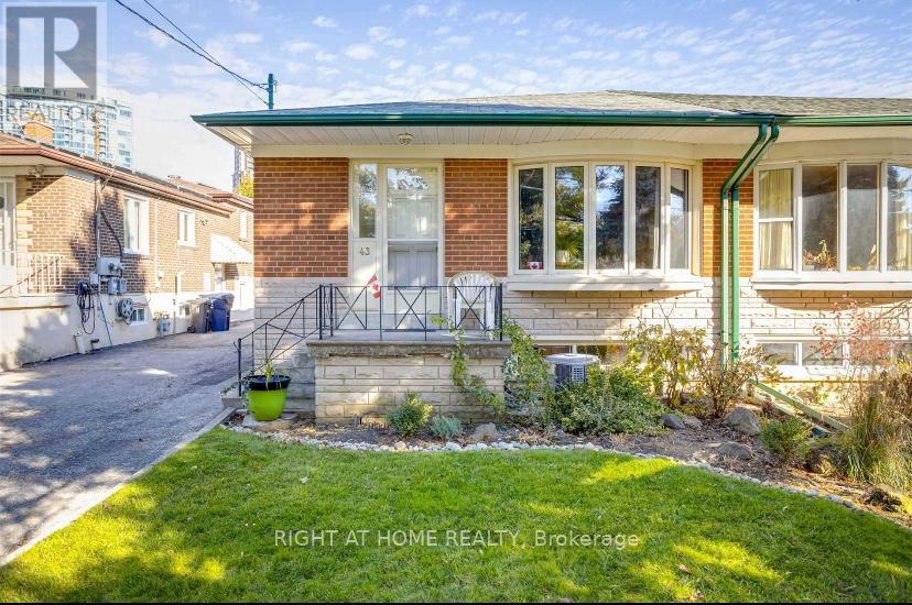 43 LINELLE STREET, Toronto, Ontario