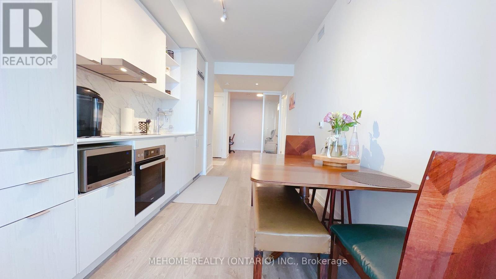 6210 - 55 Cooper Street S, Toronto, Ontario  M5E 0G1 - Photo 4 - C12730966