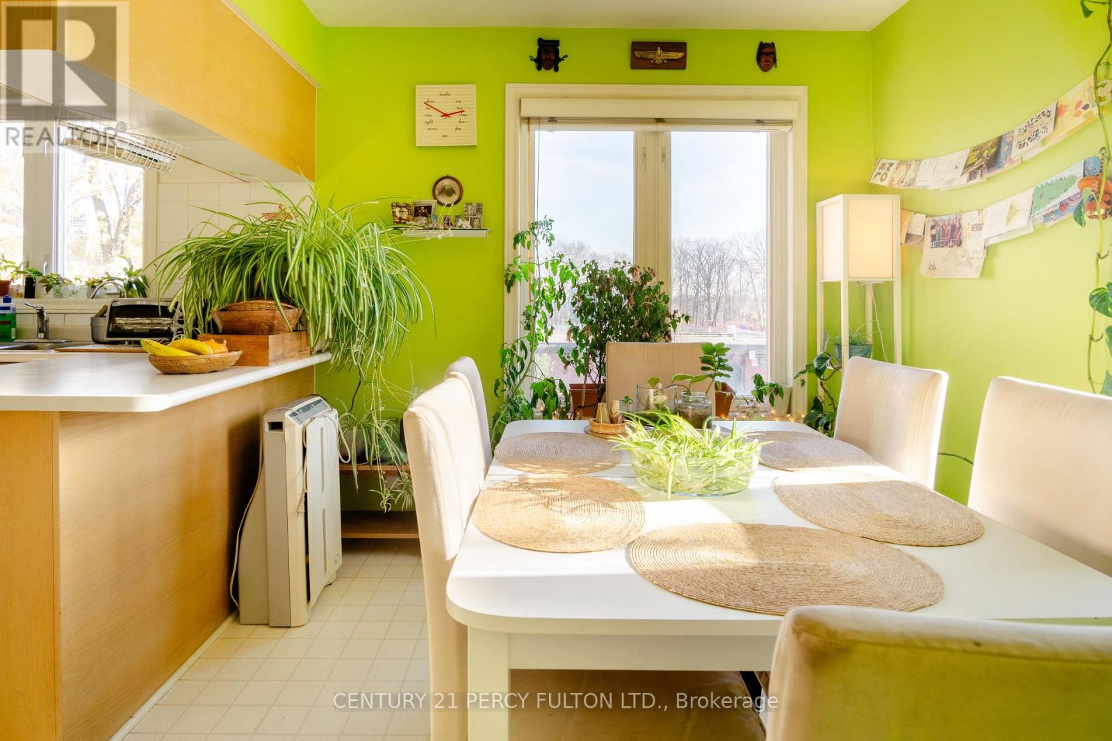 6a Leaside Park Drive, Toronto, Ontario  M4H 1R3 - Photo 5 - C12730970