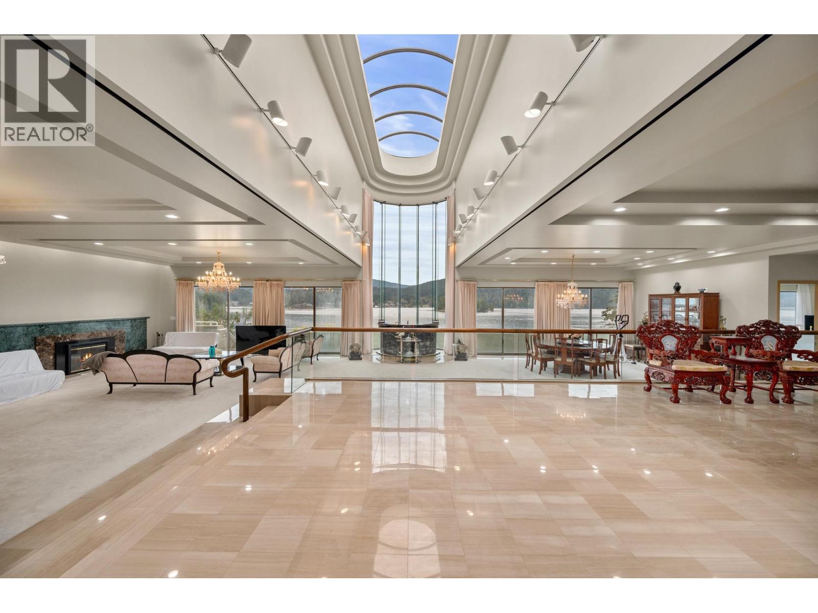 828 BEACHVIEW DRIVE, North Vancouver, British Columbia