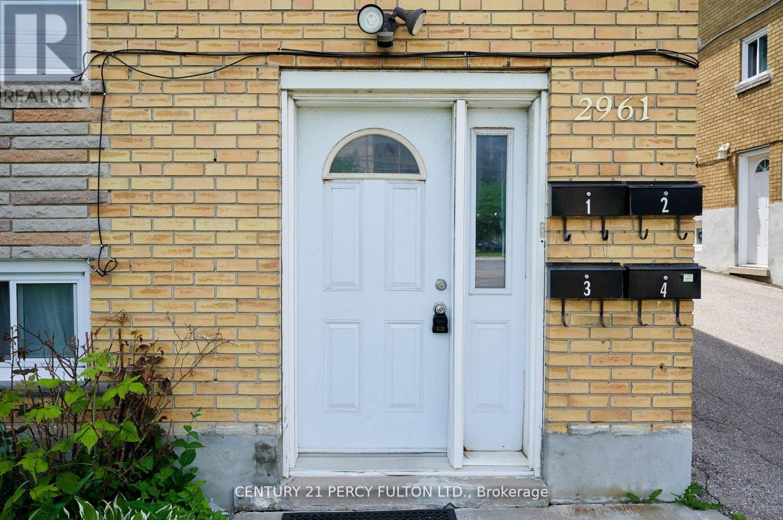 2961 Lawrence Avenue E, Toronto, Ontario  M1P 2V6 - Photo 3 - E12730958