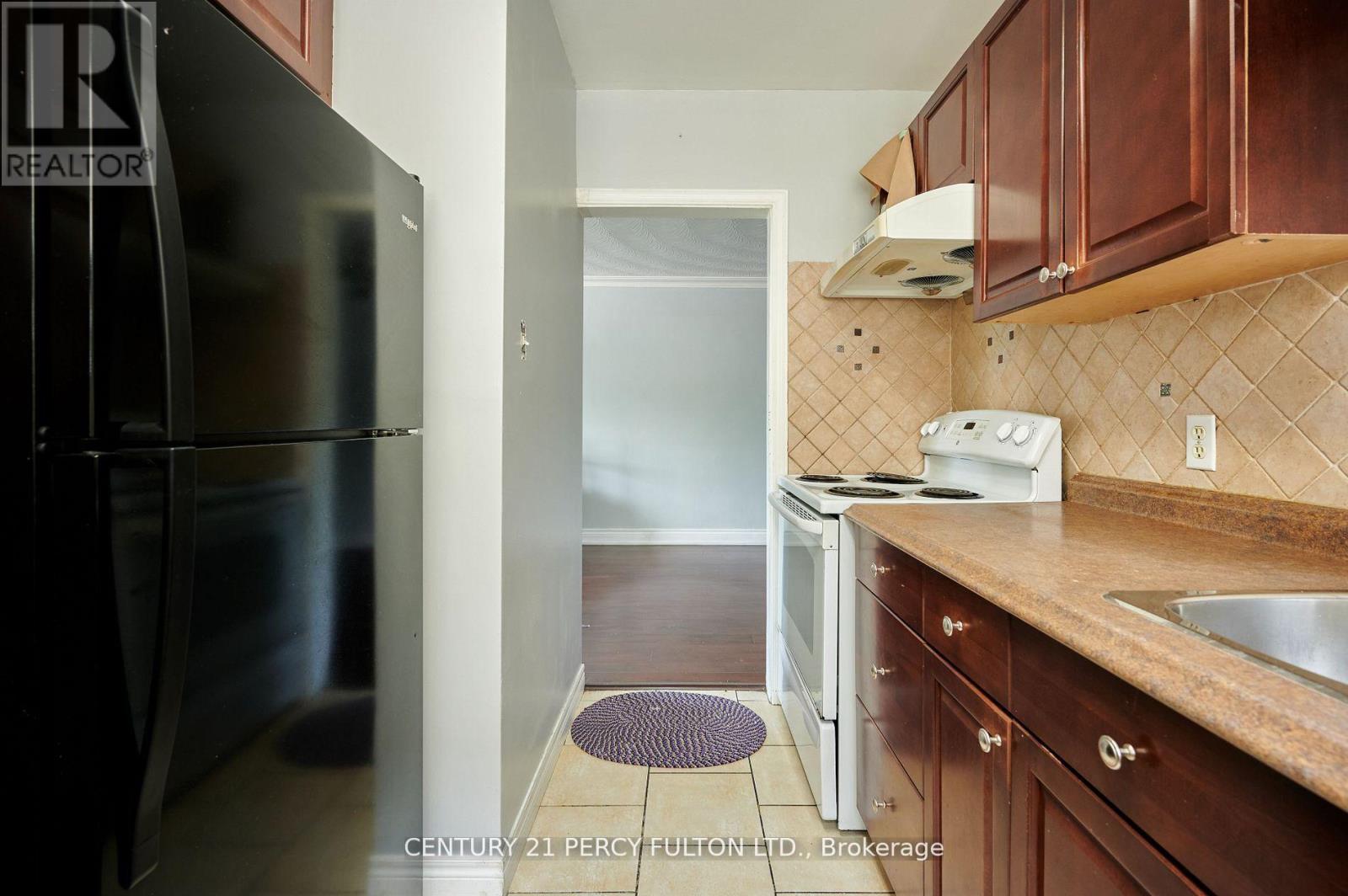 2961 Lawrence Avenue E, Toronto, Ontario  M1P 2V6 - Photo 4 - E12730958