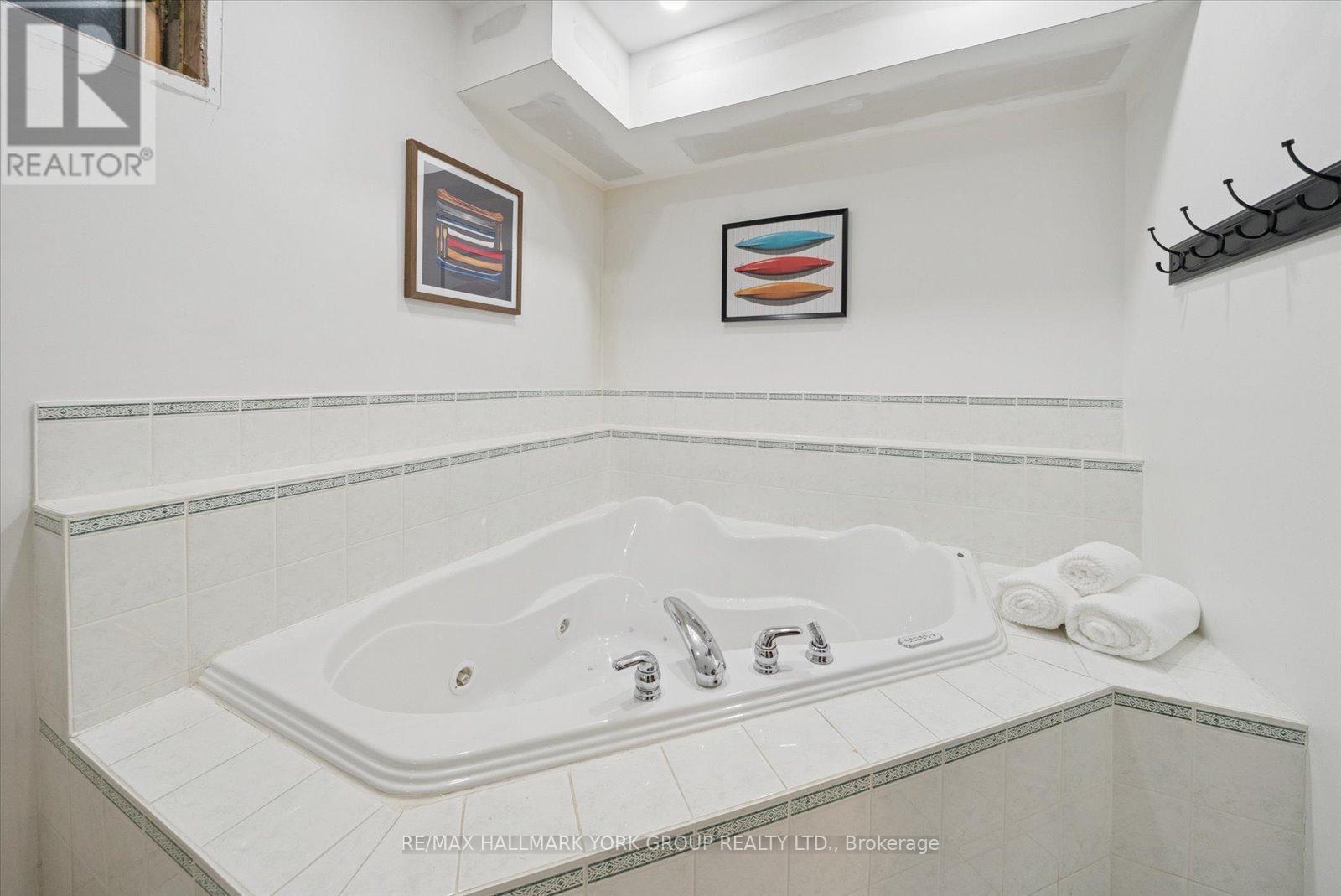 5 Burke Street, Georgina, Ontario  L0E 1R0 - Photo 32 - N12730986