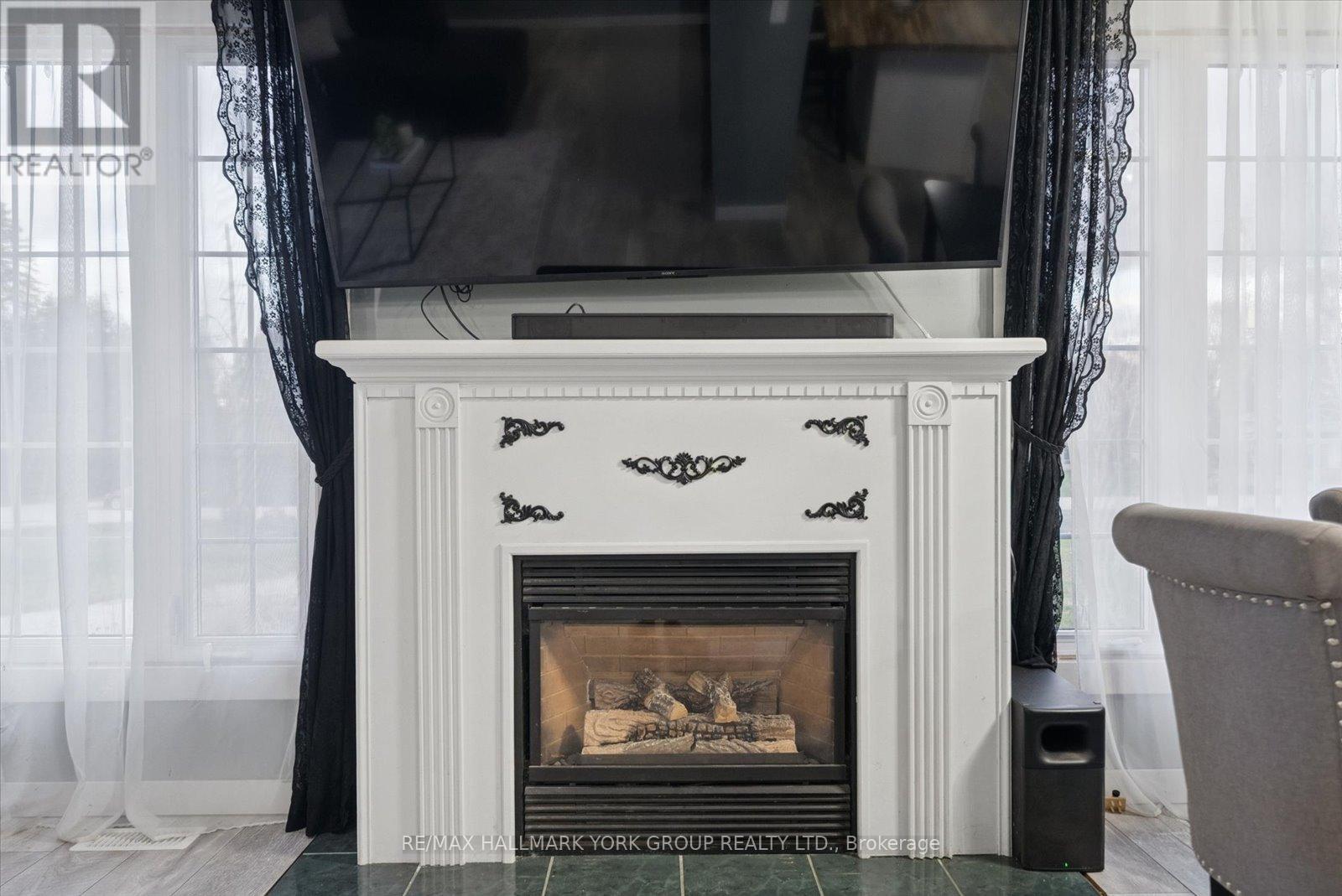 5 Burke Street, Georgina, Ontario  L0E 1R0 - Photo 7 - N12730986