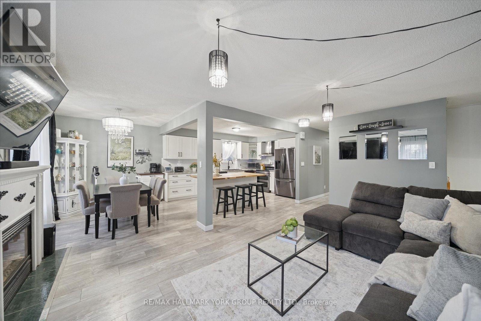 5 Burke Street, Georgina, Ontario  L0E 1R0 - Photo 9 - N12730986