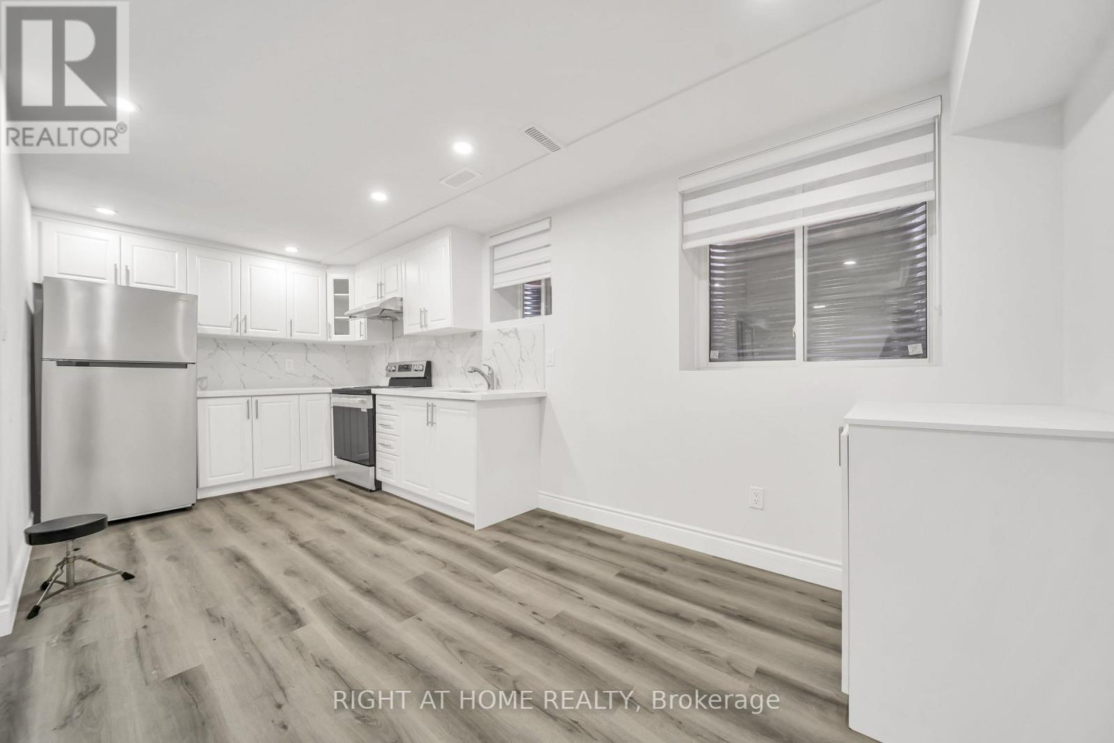 Basement - 171 Great Falls Boulevard, Hamilton, Ontario  L8B 1Y6 - Photo 10 - X12683140