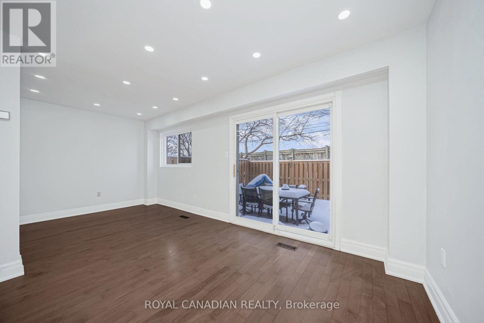 116 - 1538 Lancaster Drive, Oakville, Ontario  L6H 2Z3 - Photo 12 - W12731020