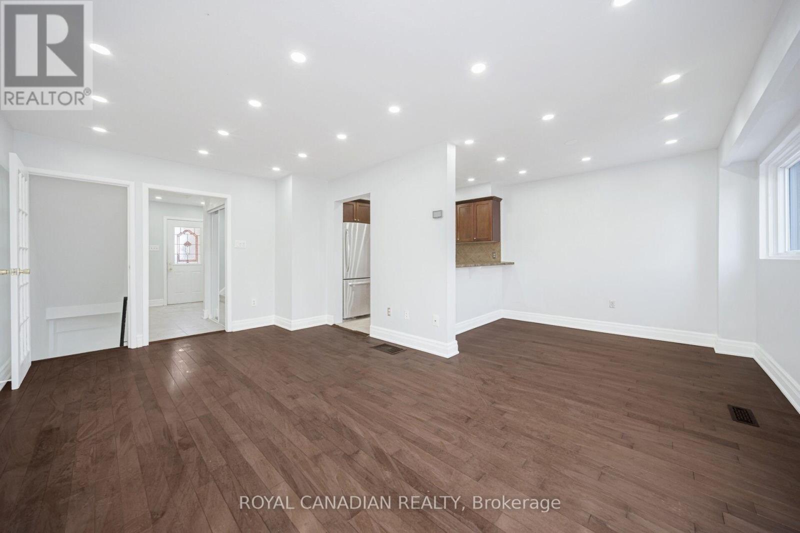 116 - 1538 Lancaster Drive, Oakville, Ontario  L6H 2Z3 - Photo 13 - W12731020