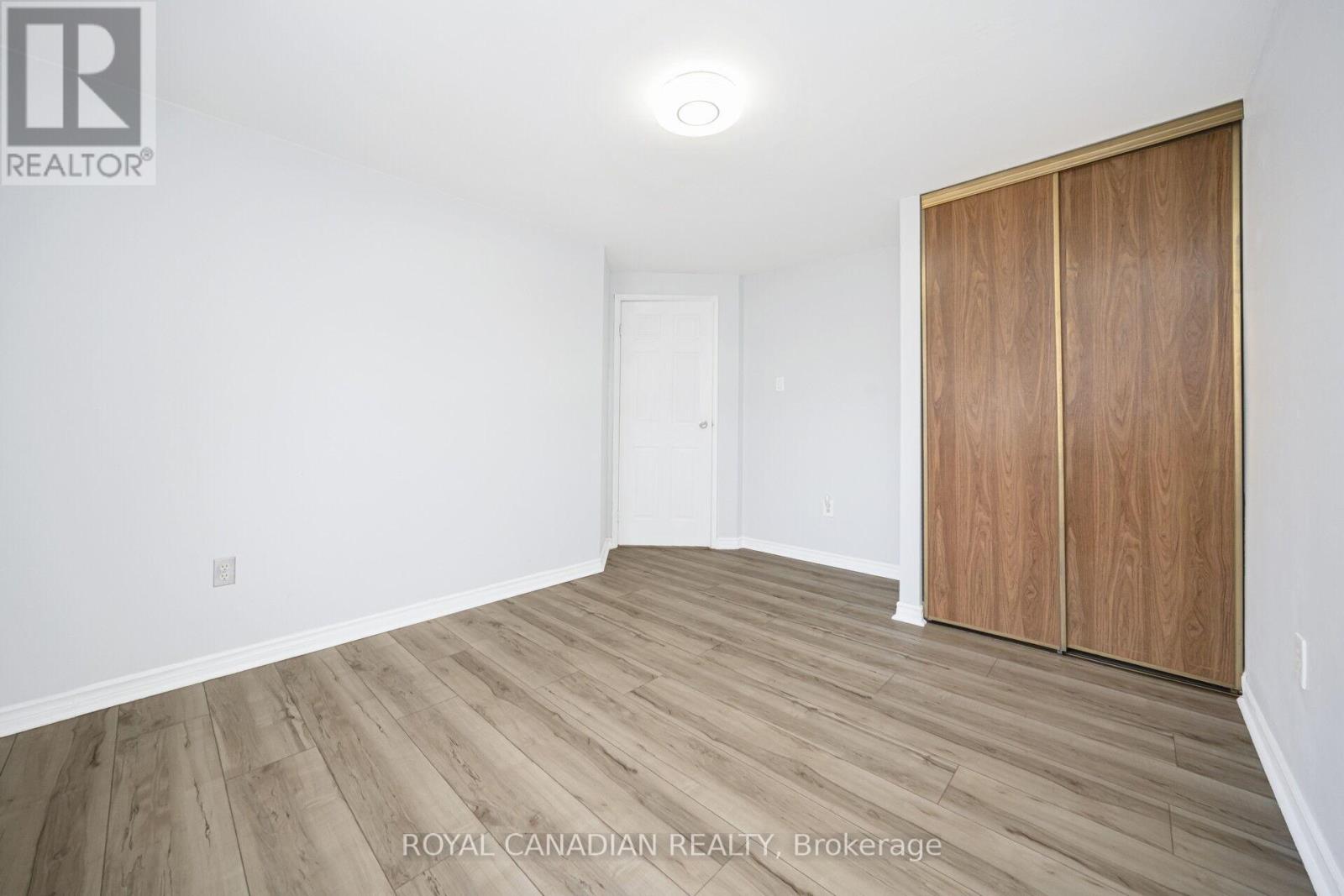 116 - 1538 Lancaster Drive, Oakville, Ontario  L6H 2Z3 - Photo 25 - W12731020