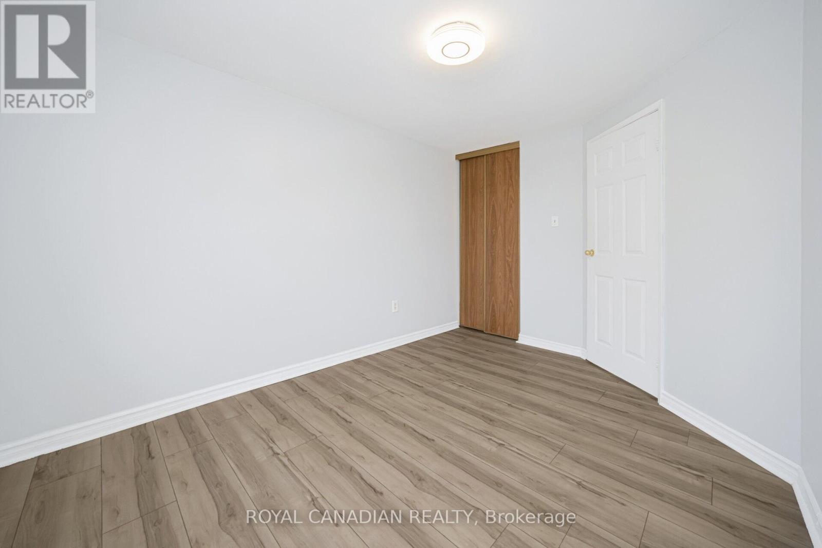 116 - 1538 Lancaster Drive, Oakville, Ontario  L6H 2Z3 - Photo 26 - W12731020