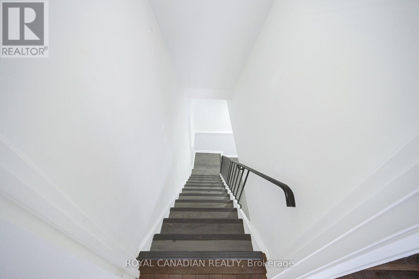 116 - 1538 Lancaster Drive, Oakville, Ontario  L6H 2Z3 - Photo 32 - W12731020