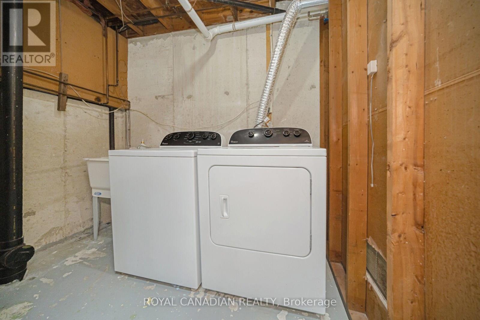 116 - 1538 Lancaster Drive, Oakville, Ontario  L6H 2Z3 - Photo 38 - W12731020