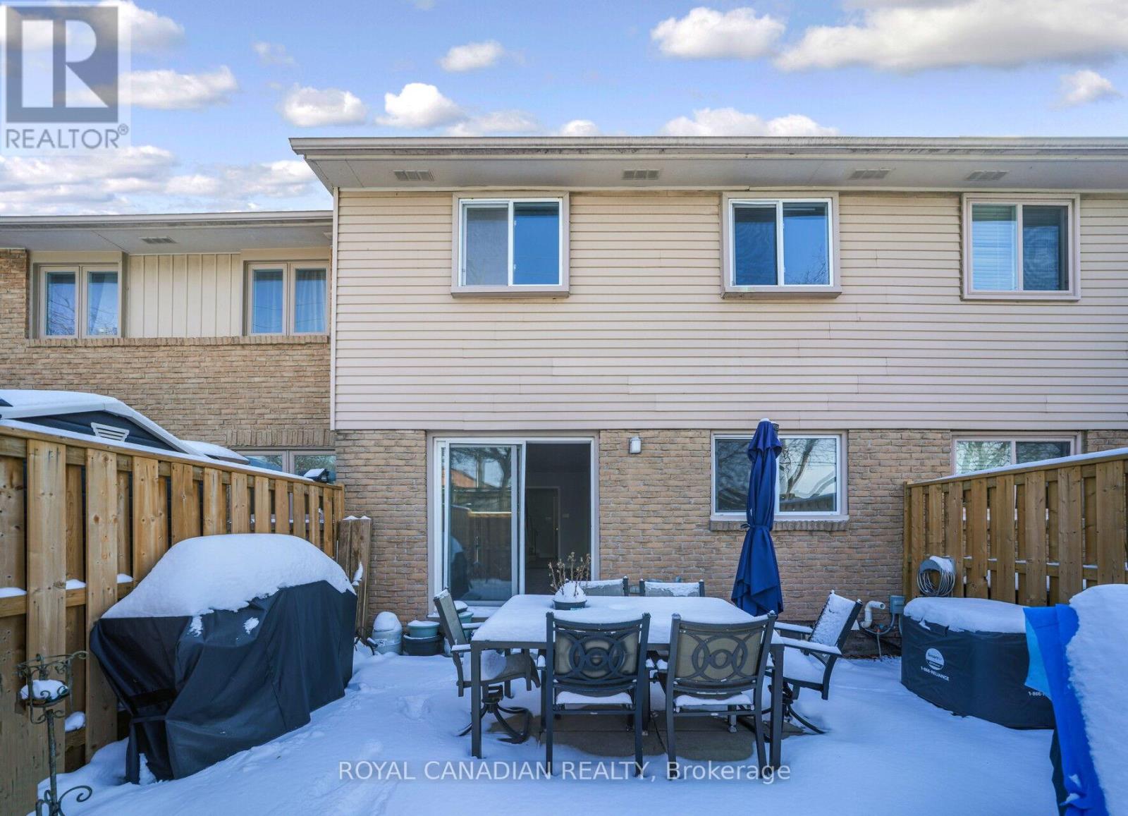 116 - 1538 Lancaster Drive, Oakville, Ontario  L6H 2Z3 - Photo 40 - W12731020