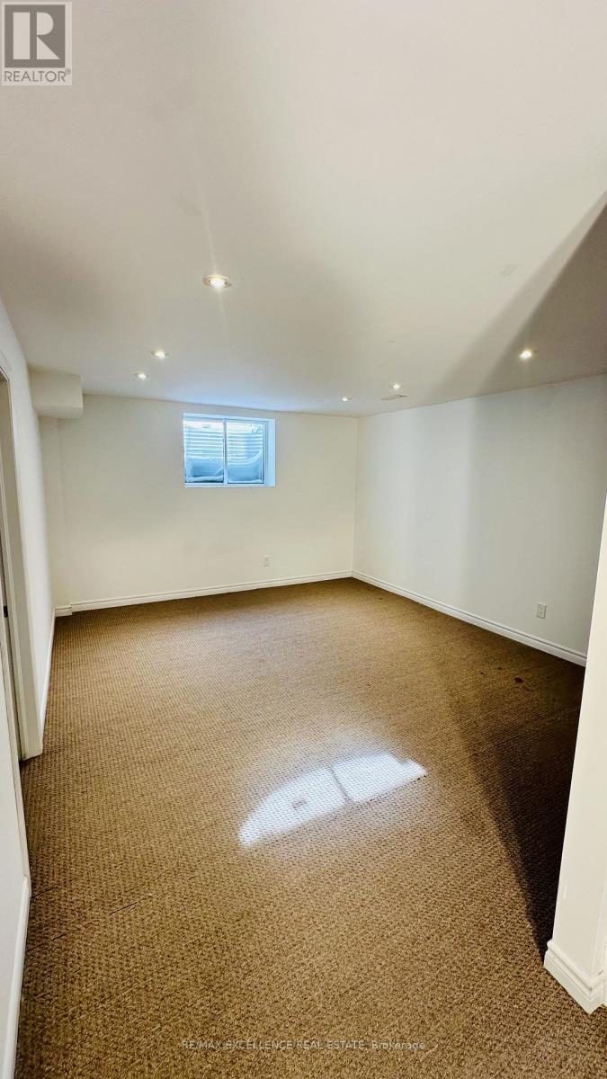 57 Creek Ridge Street, Kitchener, Ontario  N2R 0B6 - Photo 3 - X12730948