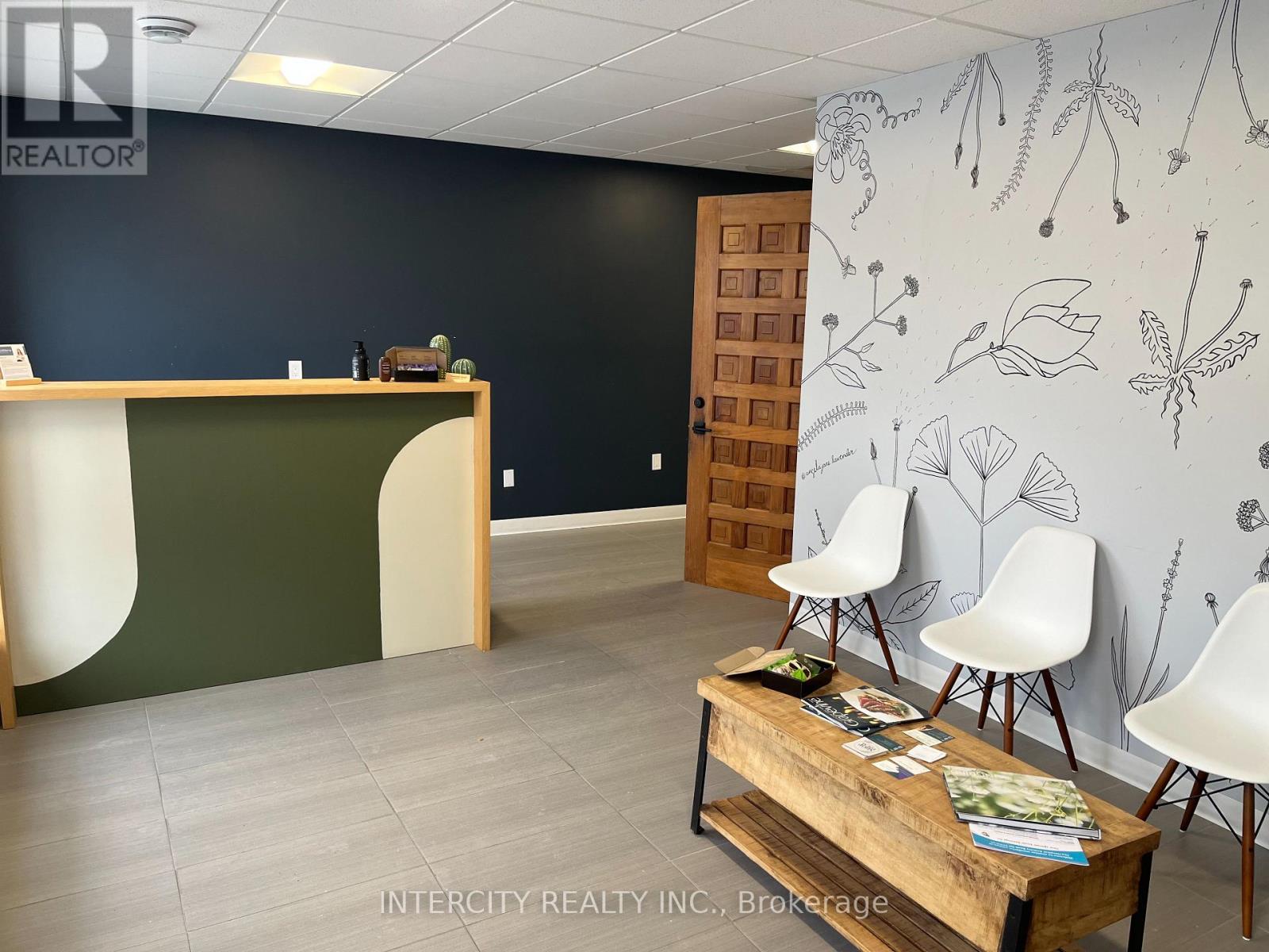 101 - 123 Front Street, Belleville, Ontario  K8N 2Y7 - Photo 2 - X12731010